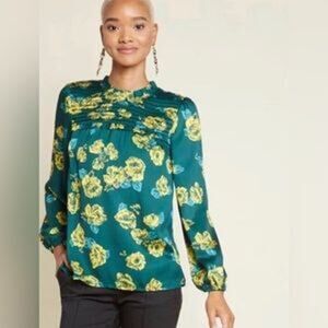 MODCLOTH Women's Relished Ruffles Floral Blouse Size XS Satin Roses Bold Vibrant